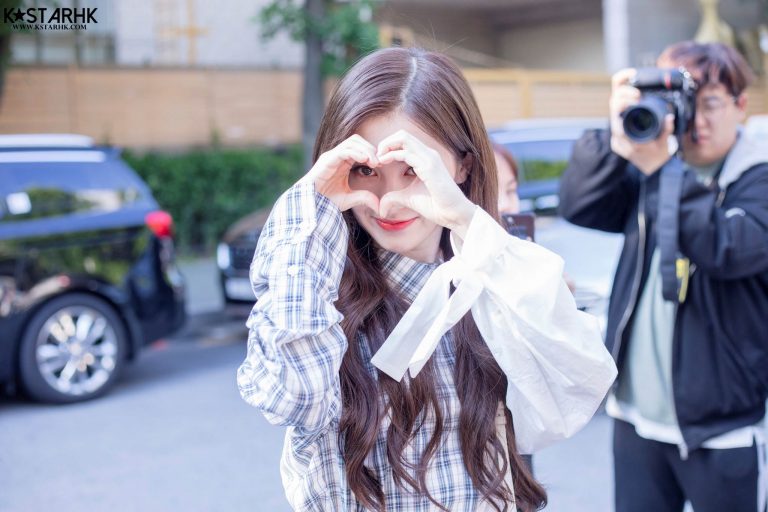 180601 UNI.T (유니티) – 音銀上下班路 高清美圖