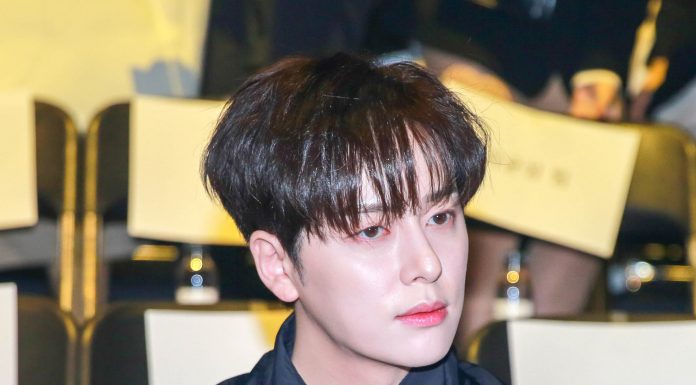 181016 동현 東玄 Donghyun (보이프렌드 BOYFRIEND) – 19 S/S Hera Seoul Fashion Week 바이브레이트 VIBRATE