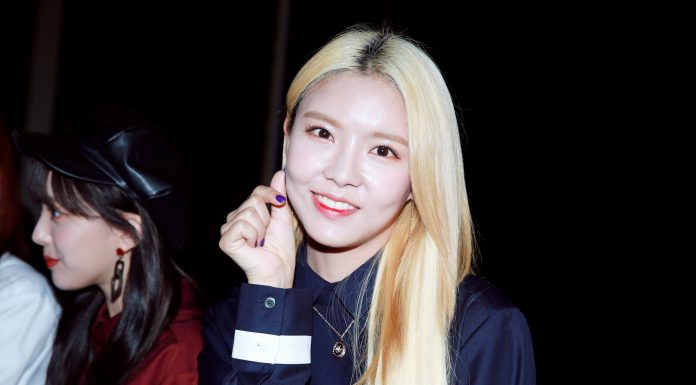 181016 NAYOUNG 나영 金娜英 (gugudan구구단)- 19 S/S Hera Seoul Fashion Week 블랑드누아 BLANC DE NOIRS