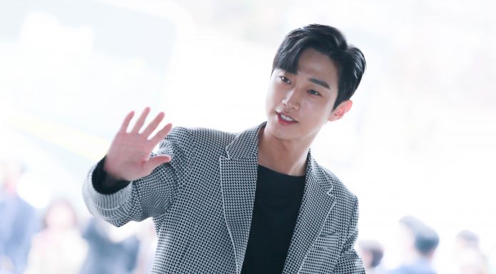 190320 振永 진영 JinYoung (B1A4 비원에이포) – 首爾時裝週 카루소 CARUSO